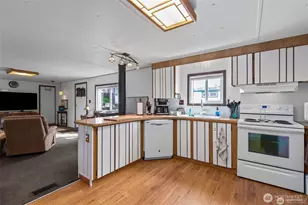 7031 NE 175th St, Kenmore, WA 98028 - Photo 7