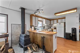 7031 NE 175th St, Kenmore, WA 98028 - Photo 11