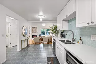 10001 NE 12th St, Bellevue, WA 98004 - Photo 9