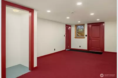 9320 26th Avenue NW, Seattle, WA 98117 - Photo 17