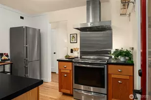 9320 26th Ave NW, Seattle, WA 98117 - Photo 9