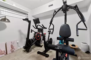 10901 124th Ave NE, Kirkland, WA 98033 - Photo 29