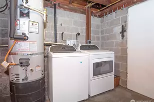 15521 Ashworth Ave N, Shoreline, WA 98133 - Photo 33