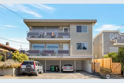4324 Phinney Avenue N #1, Seattle, WA 98103 - Photo 1