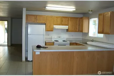 4921 50th Avenue SE, Lacey, WA 98503 - Photo 5