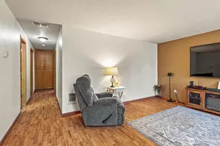 1102 S 11th Ave, Kelso, WA 98626 - Photo 7