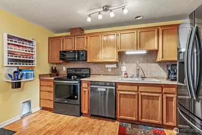 1102 S 11th Avenue, Kelso, WA 98626 - Photo 11