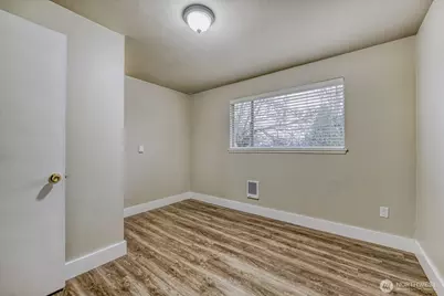 1131 Lenore Drive, Tacoma, WA 98406 - Photo 15