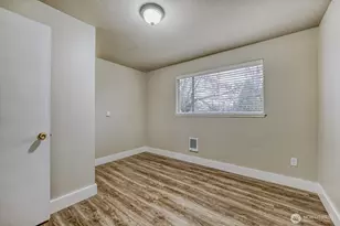 1131 Lenore Dr, Tacoma, WA 98406 - Photo 15