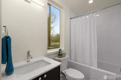 4409 21st Avenue SW, Seattle, WA 98106 - Photo 17