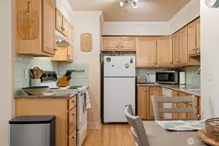 1001 N State St, Bellingham, WA 98225 - Photo 9