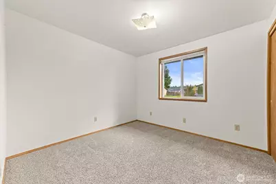 304 Olympia Street E, Rainier, WA 98576 - Photo 15