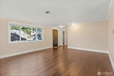 4218 152nd Street SW, Lynnwood, WA 98087 - Photo 3