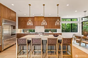 8458 NE 9th St, Medina, WA 98039 - Photo 7