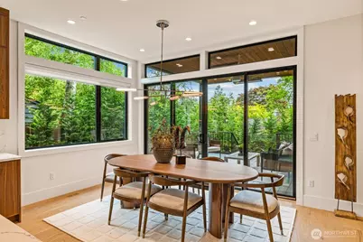 8458 NE 9th Street, Medina, WA 98039 - Photo 11