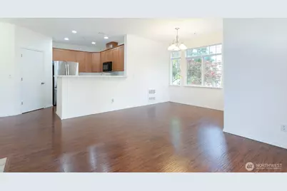 1855 Trossachs Boulevard SE #205, Sammamish, WA 98075 - Photo 5