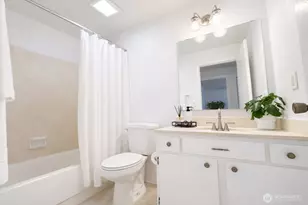 318 S 174th Pl, Burien, WA 98148 - Photo 5