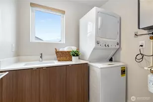 4272 SW Bradford St, Seattle, WA 98116 - Photo 25