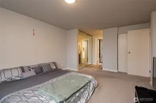 1327 S Puget Dr, Renton, WA 98055 - Photo 15