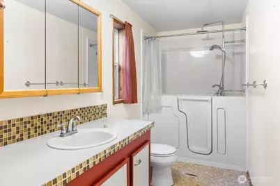 5724 203rd Street Ct E, Spanaway, WA 98387 - Photo 13