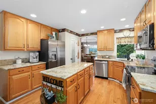 12722 247th St E, Graham, WA 98338 - Photo 11