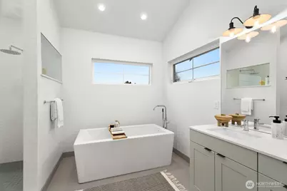 7557 Earl Avenue NW, Seattle, WA 98117 - Photo 15