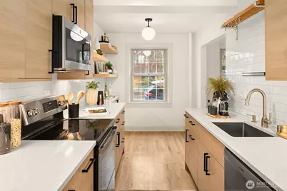 5810 Cowen Place NE #106, Seattle, WA 98105 - Photo 11