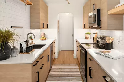 5810 Cowen Place NE #106, Seattle, WA 98105 - Photo 9