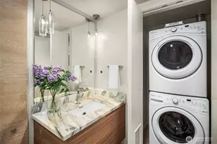 588 Bell St, Seattle, WA 98121 - Photo 11