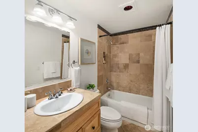 512 10th Avenue E #3, Seattle, WA 98102 - Photo 13