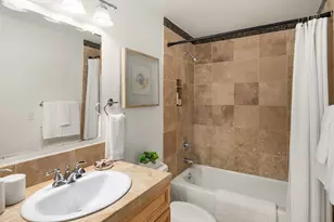 512 10th Ave E, Seattle, WA 98102 - Photo 13