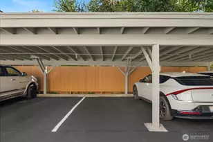 512 10th Ave E, Seattle, WA 98102 - Photo 21