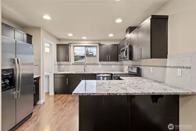 12039 35th Avenue NE #A, Seattle, WA 98125 - Photo 9