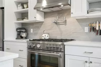 5634 Fauntleroy Way SW #A, Seattle, WA 98136 - Photo 25