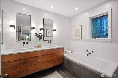 10528 15th Avenue NW, Seattle, WA 98177 - Photo 19