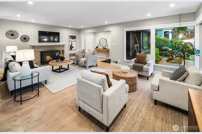 10528 15th Avenue NW, Seattle, WA 98177 - Photo 3