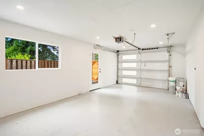 16725 NE 97th Street, Redmond, WA 98052 - Photo 29