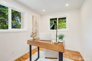 16725 NE 97th St, Redmond, WA 98052 - Photo 13