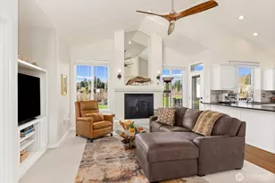 4946 Pleasant Glade Rd NE, Olympia, WA 98516 - Photo 7