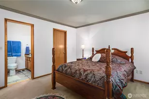 970 SW Upland Ct, Oak Harbor, WA 98277 - Photo 9