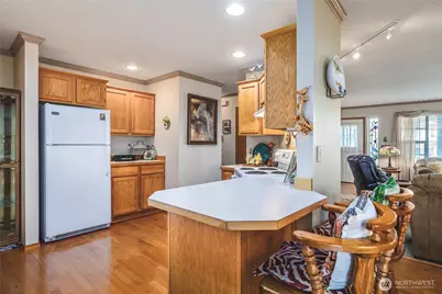 970 SW Upland Court, Oak Harbor, WA 98277 - Photo 3