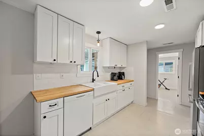 2949 S Bay Road NE, Olympia, WA 98506 - Photo 19