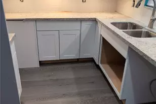 6925 52nd Ave S, Seattle, WA 98118 - Photo 5