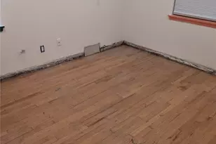 6925 52nd Ave S, Seattle, WA 98118 - Photo 7