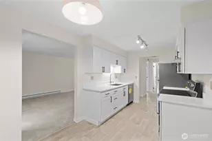 17407 NE 45th St, Redmond, WA 98052 - Photo 9