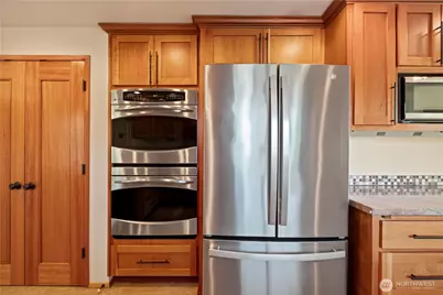 132 N 132nd Street #402, Seattle, WA 98133 - Photo 23