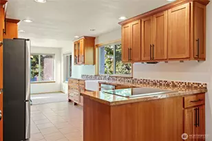 132 N 132nd St, Seattle, WA 98133 - Photo 27