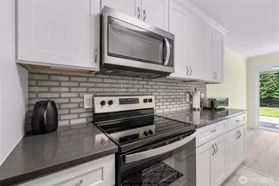 2822 Garden Court #B, Steilacoom, WA 98388 - Photo 9