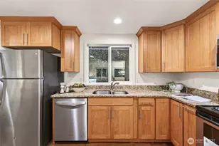 13038 87th Pl NE, Kirkland, WA 98034 - Photo 17