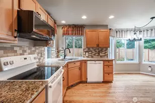 12717 E 166th Street Ct E, Puyallup, WA 98374 - Photo 11